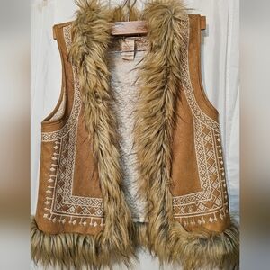 Flying Tomato Faux Shearling Embroidered Faux Fur Trim Vest  Size Small